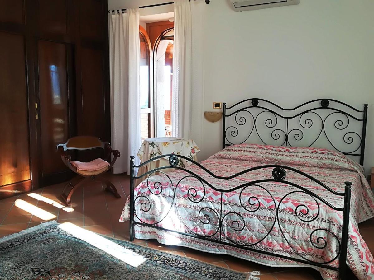 רנדה La Dimora Di Radha B&B Centro Olistico מראה חיצוני תמונה