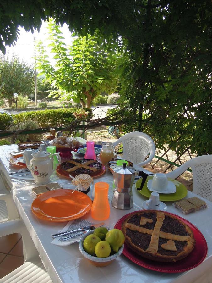 רנדה La Dimora Di Radha B&B Centro Olistico מראה חיצוני תמונה