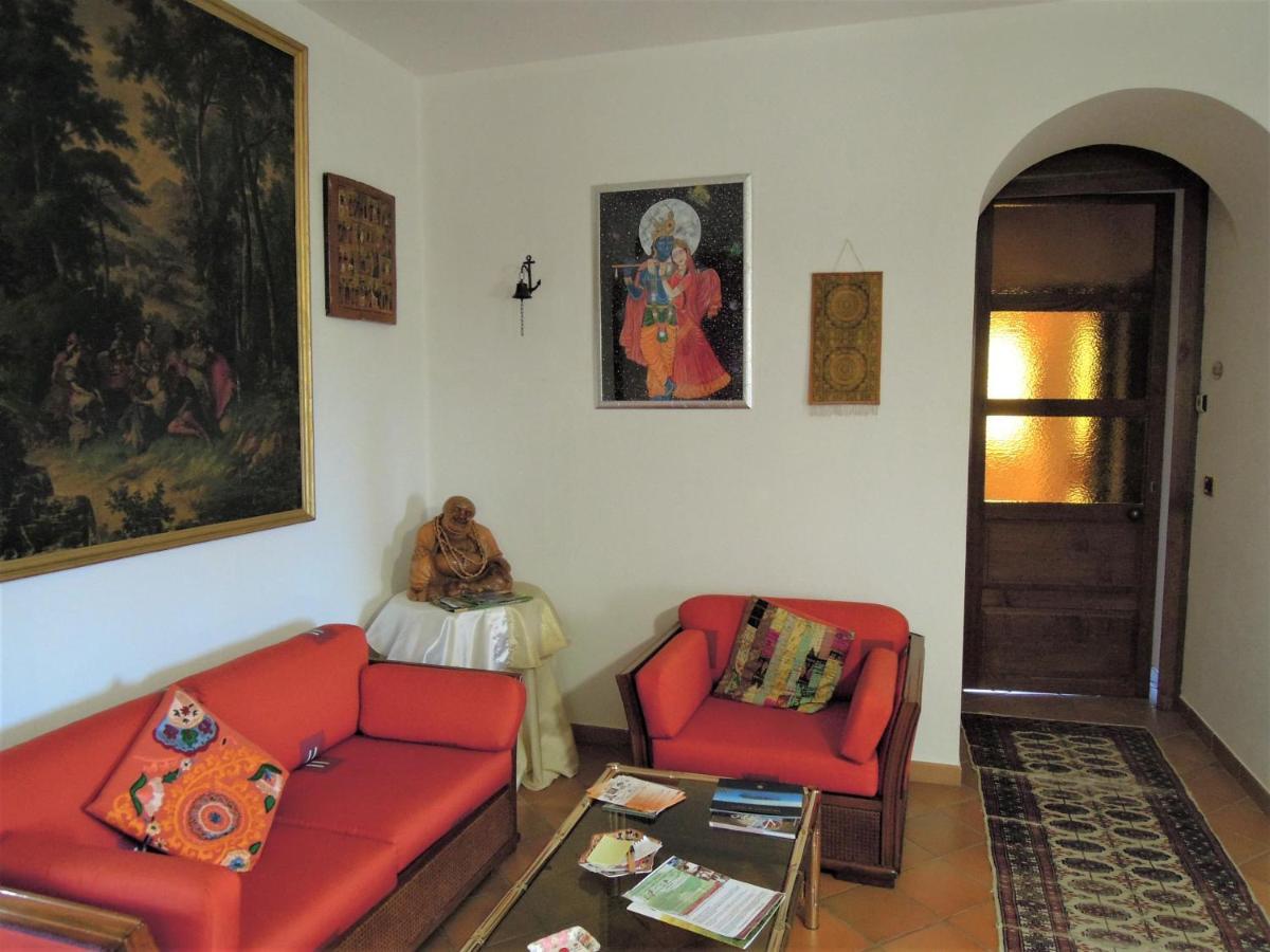 רנדה La Dimora Di Radha B&B Centro Olistico מראה חיצוני תמונה