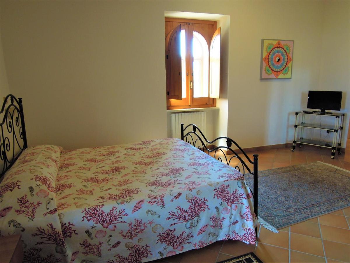 רנדה La Dimora Di Radha B&B Centro Olistico מראה חיצוני תמונה