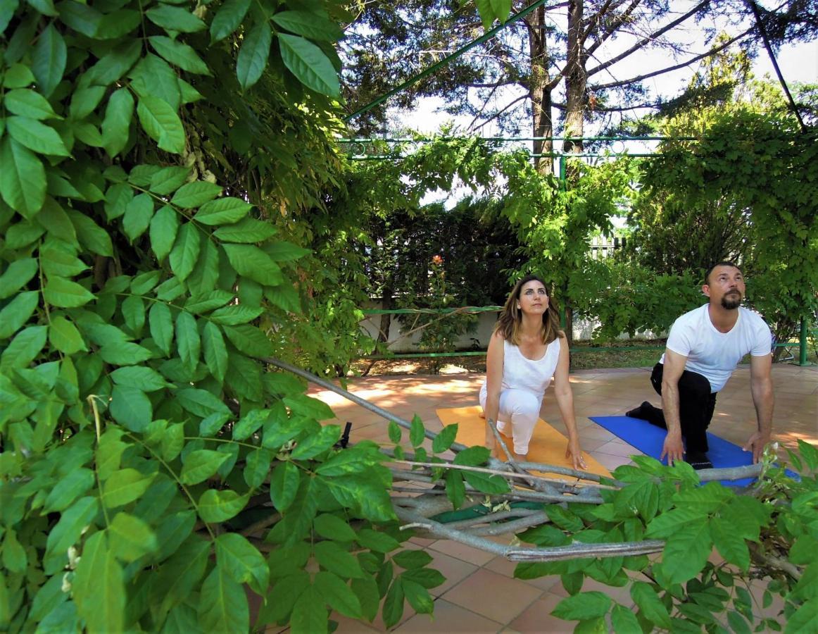 רנדה La Dimora Di Radha B&B Centro Olistico מראה חיצוני תמונה